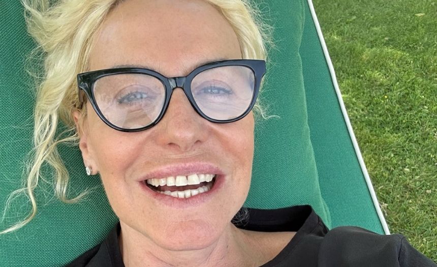 “Sto male in barca, il mare solo d'inverno e adoro il freddo”: Antonella Clerici dalla vacanza all’estero si chiede se abbia sbagliato lavoro - Gossip.it