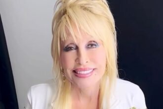 Dolly Parton, svelata la causa della morte: ecco quale malattia ha portato via in poco tempo la leggenda della musica country - Gossip.it