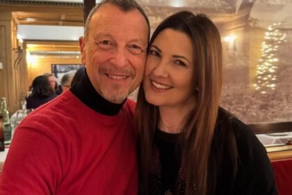 “Niente di più sbagliato”: Amadeus smentisce che sia stata la moglie Giovanna Civitillo a farlo andare via dalla Rai - Gossip.it