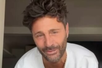 “Mi sto cagan*o sotto”: Filippo Bisciglia emozionatissimo per il debutto del suo spettacolo teatrale - Gossip.it
