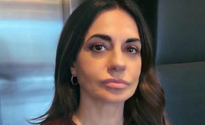 “A scorticarti è la sofferenza”: Rossella Brescia svela il suo dolore per la morte del padre affetto da Alzehimer - Gossip.it