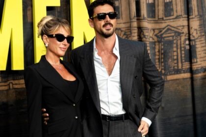 Michele Morrone ha una nuova fidanzata? A Londra sul red carpet insieme a lei: ecco chi è - Gossip.it