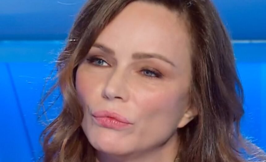 Chiusa nel suo immenso dramma: le prime parole di Francesca Neri dopo la devastante morte del compagno Silvano Loia - Gossip.it