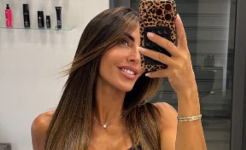 “Sei rifatta dalla testa ai piedi”: Guendalina Tavassi torna con i capelli lunghissimi e zittisce l’hater - Gossip.it