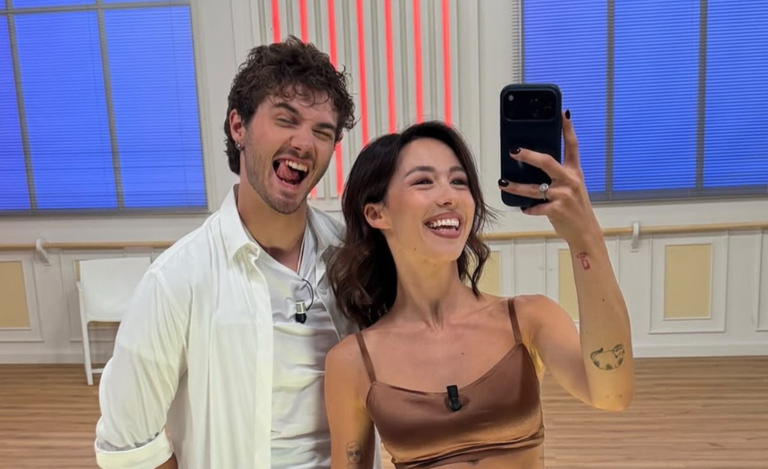 Aurora Ramazzotti e il suo insegnante di “Ballando” Nikita Perotti condividono altre immagini delle prime prove e rivelano il nome che hanno scelto per la loro coppia - Gossip.it