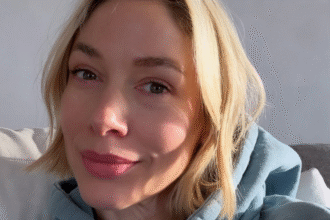 “Non volevo uscire di casa”: l’attrice Sarah Felberbaum racconta di aver provato il dolore più grande della sua vita per un lutto vissuto tre mesi fa - Gossip.it