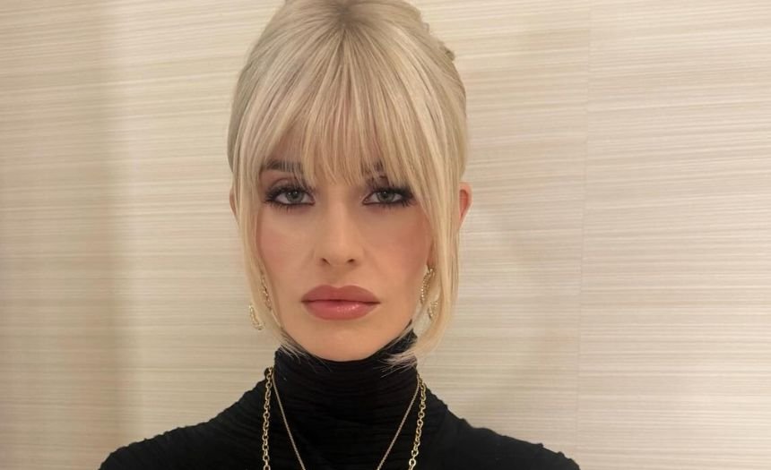 La confessione di Kelly Osbourne: “Ero dimagrita così tanto dopo la morte di mio padre Ozzy che ho dovuto indossare una parrucca ai Grammy Awards” - Gossip.it
