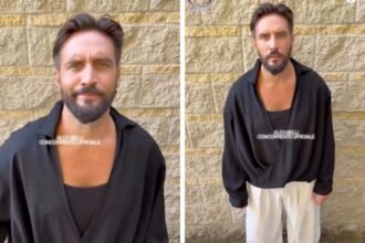 “Sono alto 1 metro e 88, ho le mani grandi”: Alex Belli annuncia di essere il primo concorrente ufficiale del Grande Fratello Vip 20, le sue parole - Gossip.it