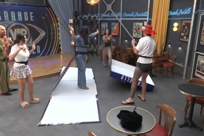 Francesca Manzini entra a sorpresa nella Casa del GF Vip da ‘guest star’ con ben 17 chili in meno rispetto a qualche mese fa: guarda - Gossip.it
