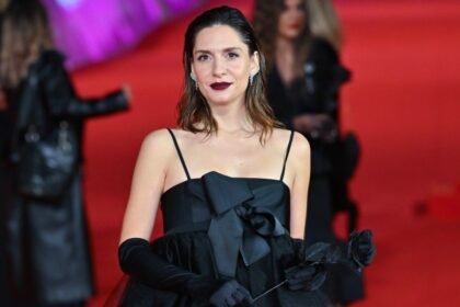 “Sembravo l’appestata”: Beatrice Arnera contro le ‘amiche’ scomparse quando si è separata da Andrea Pisani - Gossip.it