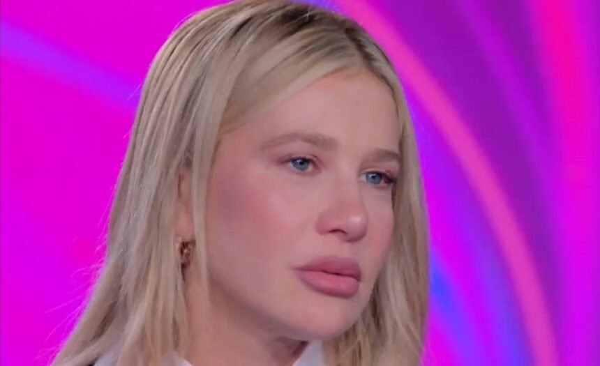 “Mi fa male”: Clizia Incorvaia in lacrime in tv per la nuova denuncia dell’ex marito Francesco Sarcina - Gossip.it