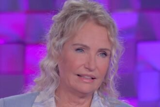 “Ho scoperto un tumore”: Licia Colò in tv confessa il suo “periodo terribile” per cui si è sentita “messa al tappeto” - Gossip.it