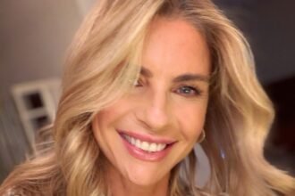 “Dopo i 50 superpanico”: Martina Colombari svela come a 51 anni vuole guardarsi allo specchio e piacersi - Gossip.it