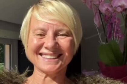 “Una situazione brutta, dolorosa, grave”: Antonella Elia torna a casa dopo l’intervento e svela come sta ora - Gossip.it