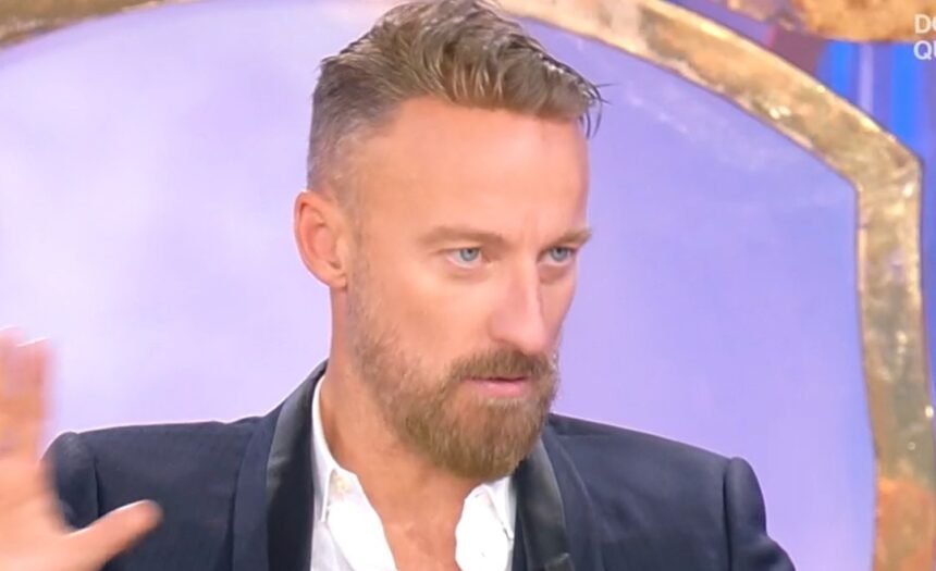 “Un male incredibile”: Francesco Facchinetti in tv svela perché alla fine ha detto di sì alla patch cutanea - Gossip.it