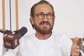 “Non è stato facile essere padre”: Marco Giallini si apre sui figli Rocco e Diego, 27 e 21 anni, che hanno seguito le sue orme - Gossip.it