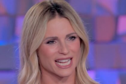 “Mi devastano”: Michelle Hunziker in tv parla delle due figlie più piccole in fase pre-adolescenziale - Gossip.it