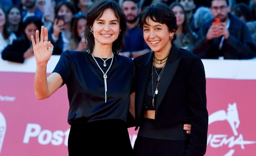 Kasia Smutniak e la figlia Sophie Taricone alla Festa del Cinema di Roma: sul red carpet spunta il sorriso di Pietro, foto - Gossip.it