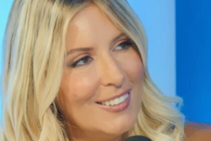 “Non ho l’ansia”: Selvaggia Lucarelli ha scoperto che condurre le piace, lo ha fatto alla guida dell’Isola dei Famosi - Gossip.it