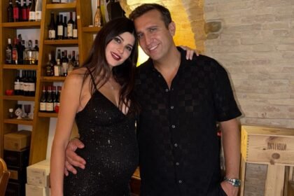 Pio D’Antini papà bis a 43 anni: Cristina Garofalo mostra il pancione e svela la dolce attesa sui social - Gossip.it