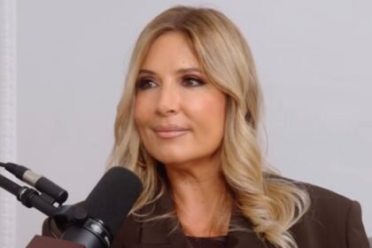 La differenza d’età col fidanzato Lorenzo, la “bugia” sui 20 chili in più e il progetto di andare all’estero: le confessioni di Selvaggia Lucarelli a Giulia Salemi - Gossip.it