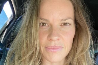 Hilary Swank aspetta il terzo figlio a 52 anni! L'attrice premio Oscar annuncia a sorpresa la gravidanza - Gossip.it